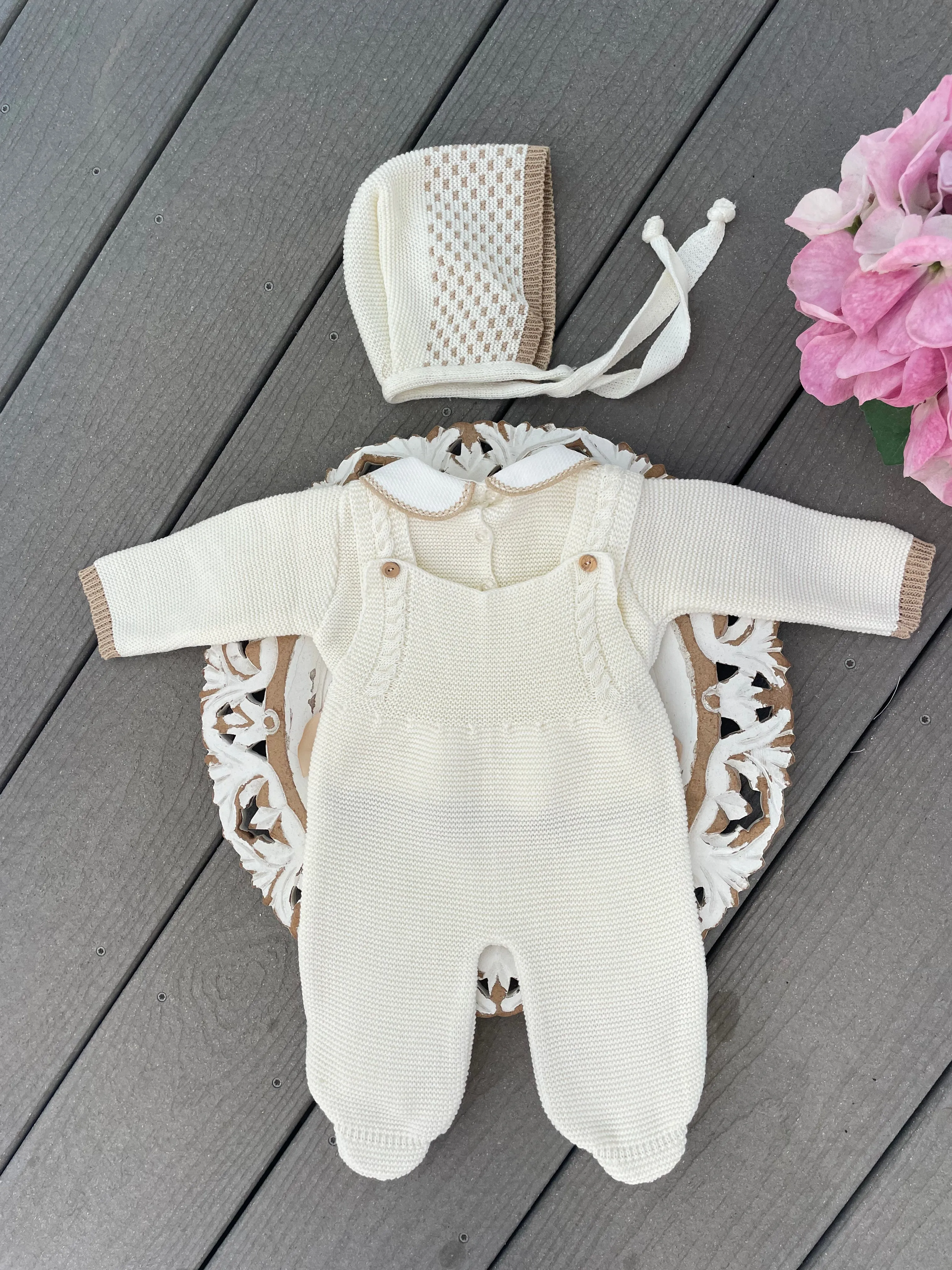 Honeycomb Pattern knit Romper Knitted Set With Doble Bow in Ivory and Ochre